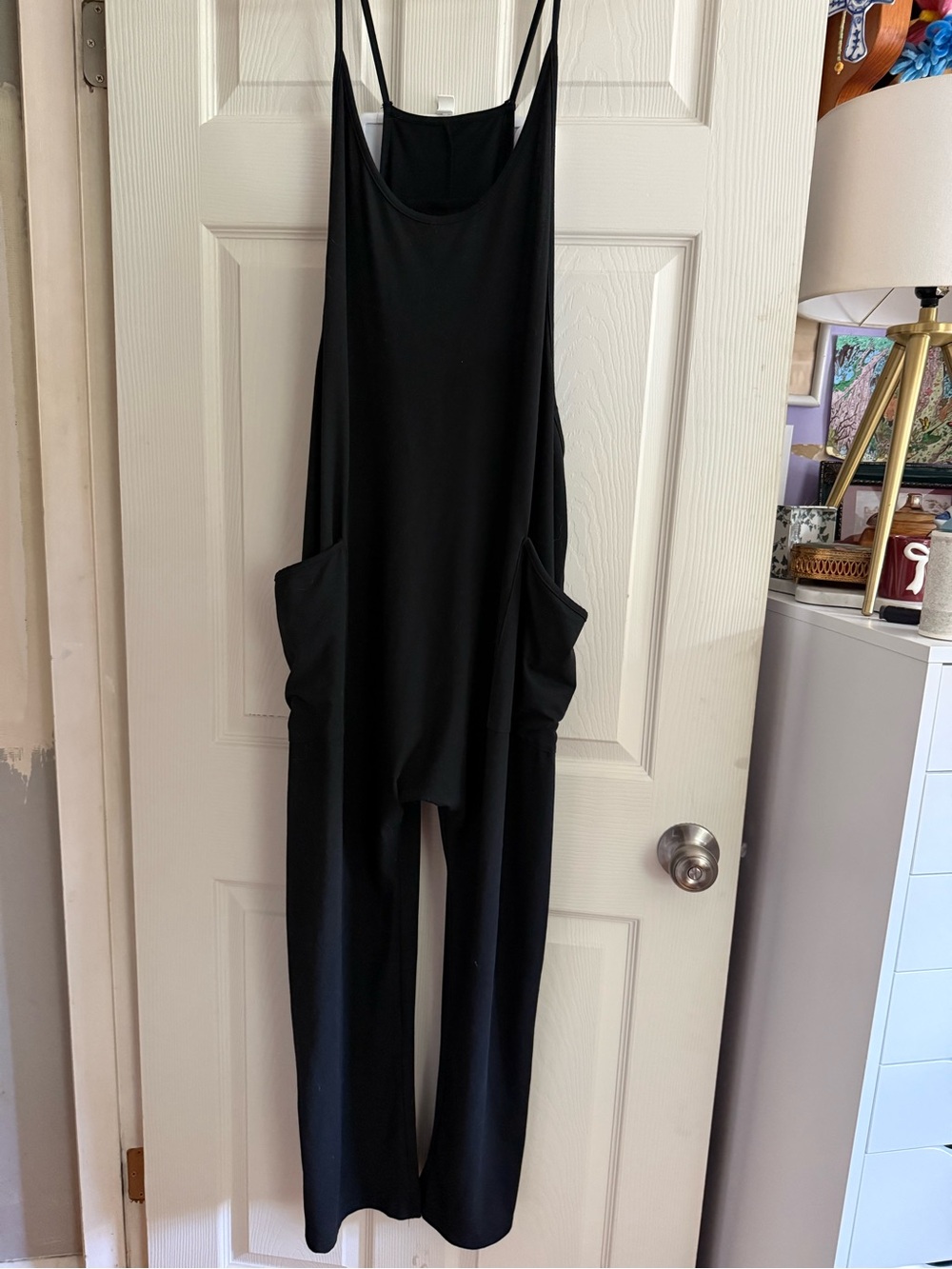 Black Women's Wide-Leg Spaghetti-Strap Jumpsuit with Pockets